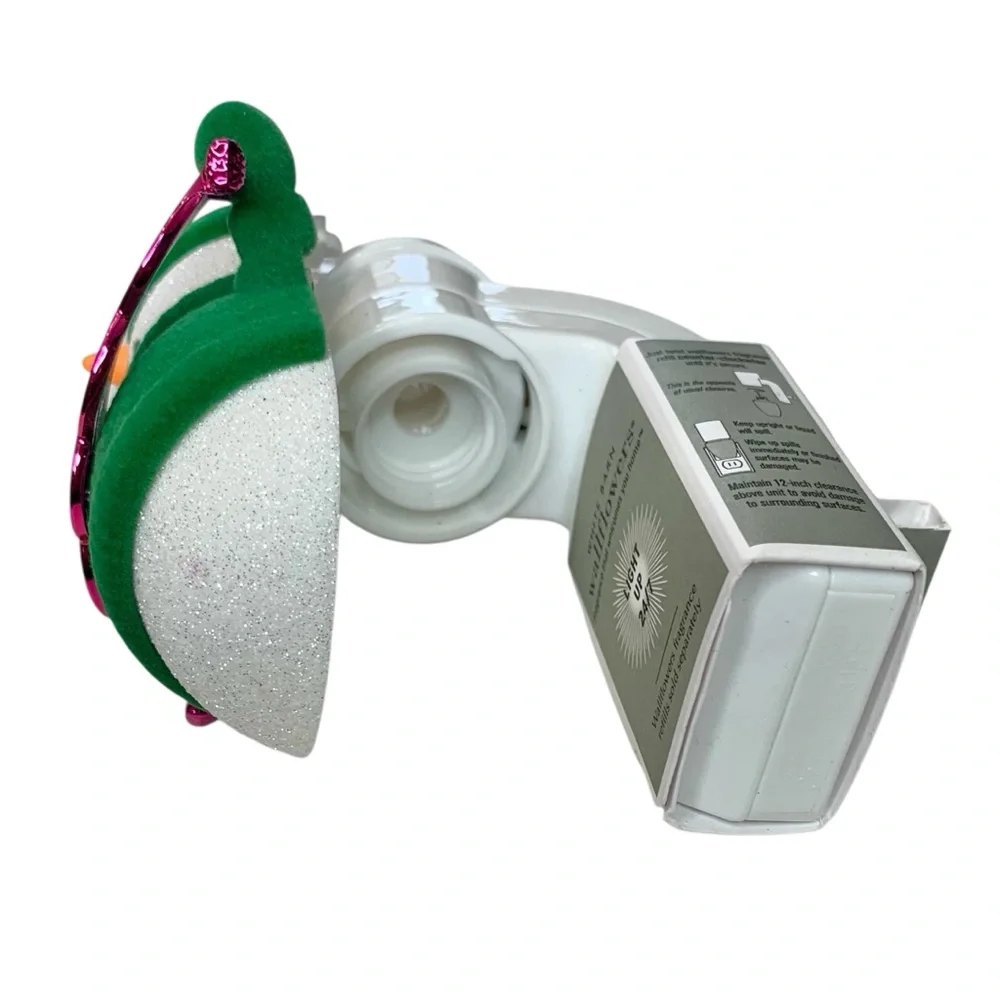 BATH & BODYWORKS Feliz Navidad Snowman Wallflower Plug In
